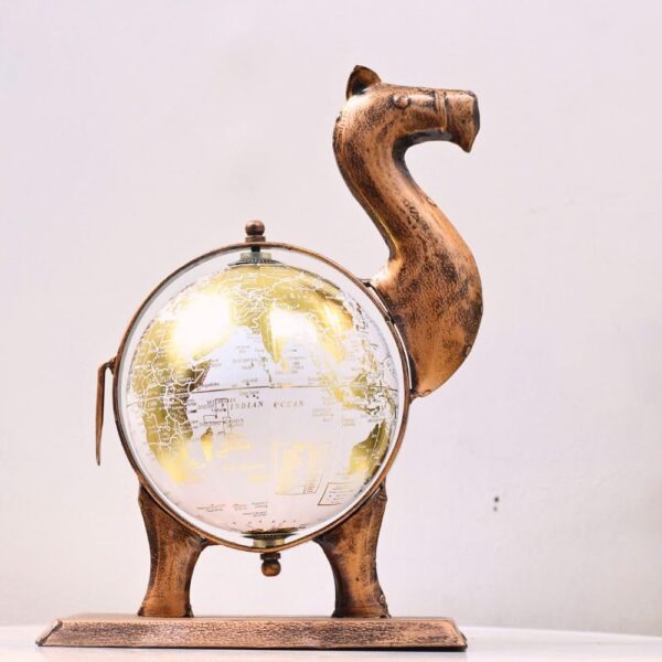 Globe camel